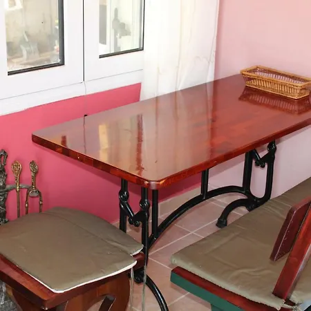 Prosilia Guesthouse *