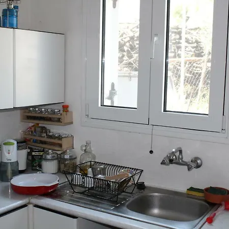 Prosilia Guesthouse *